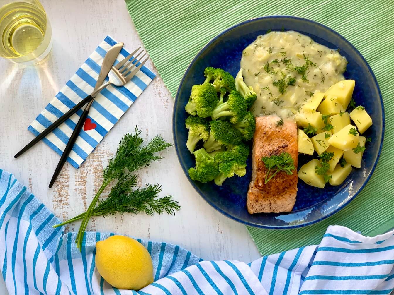 Crispy Salmon with Lemon Dill Sauce